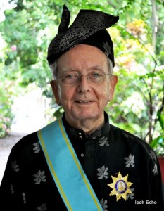 2010-04-19 Br Vincent Corkery after receiving his Dato from the Sultan of Perak