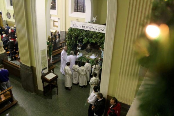 The statue of the Infant Jesus is placed and honoured in Millstreet's impressive traditional Crib while the large congregation experiences a very meaningful liturgy and listen to the superb Millstreet Choir (a section of which Michael has wonderfully recorded and made available online).   Thank you all for being such loyal followers of our Millstreet website.  (S.R.)