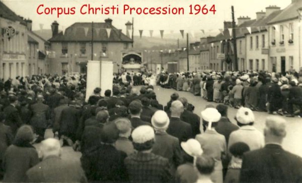 As we prepare to re-open Millstreet Museum at Carnegie Hall now that the key had been officially presented we shall feature images on a regular basis from our Museum Pictorial Archive.   We begin with a wonderful image at The Square, Millstreet on the occasion of the Annual Corpus Christi Procession in 1964.   We're sure that this picture evokes many a special memory for our loyal website visitors.   Please feel more than welcome to share such memories on our comment facility or by email to millstreetmuseum @ eircom.net (without using the spaces).  S.R.