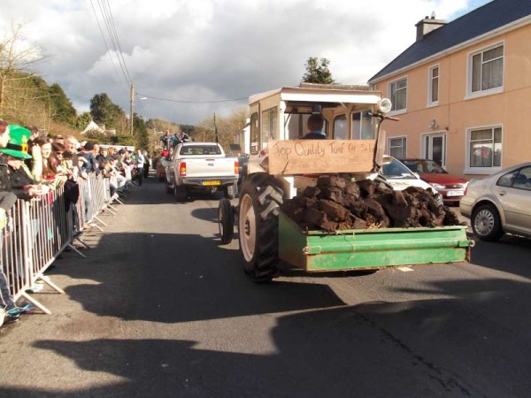 122Carriganima Parade 2013 -800