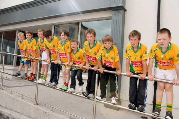 14Supervalu Presentation of Jerseys to Millstreet Juvenile GAA -800