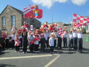 2013-09-05 Kilcorney N.S. Rebels - flag waving, teddy shaking