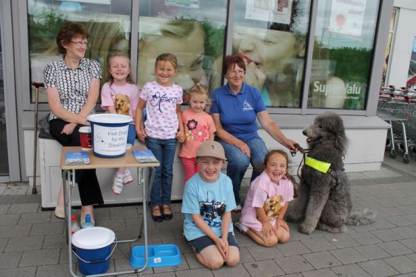 A recent praise-worthy Collection in aid of the Irish Dogs for the Disabled took place outside Supervalu at Minor Row, Millstreet.  Click on the images to enlarge.  (S.R.)