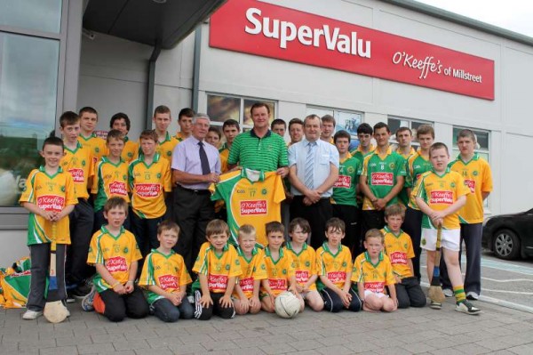 34Supervalu Presentation of Jerseys to Millstreet Juvenile GAA -800