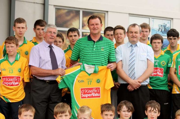 37Supervalu Presentation of Jerseys to Millstreet Juvenile GAA -800