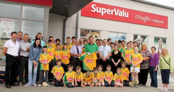 53Supervalu Presentation of Jerseys to Millstreet Juvenile GAA -800