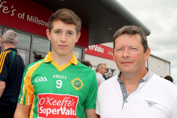 60Supervalu Presentation of Jerseys to Millstreet Juvenile GAA -800