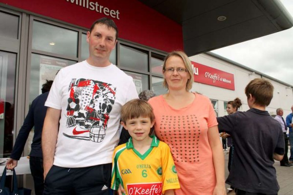 62Supervalu Presentation of Jerseys to Millstreet Juvenile GAA -800