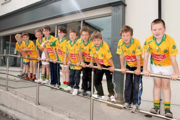 9Supervalu Presentation of Jerseys to Millstreet Juvenile GAA -800