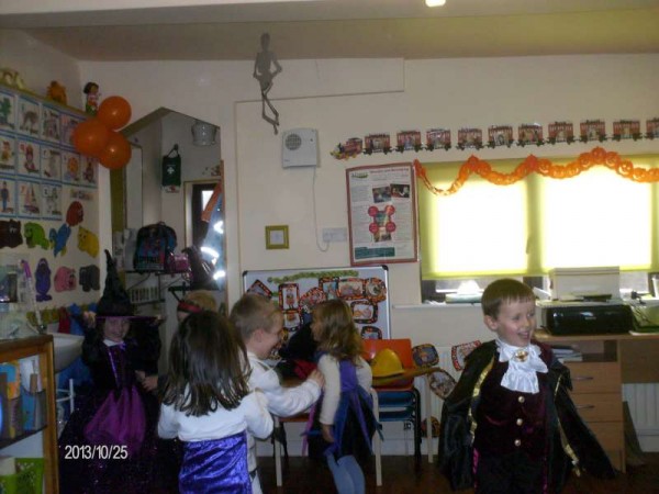 5Halloween 2013 at Rathcoole Playschool-800