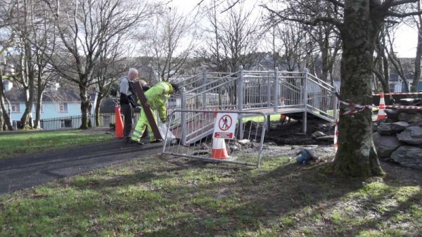 2Bridge Building in Millstreet 29 Jan. 2014 -800