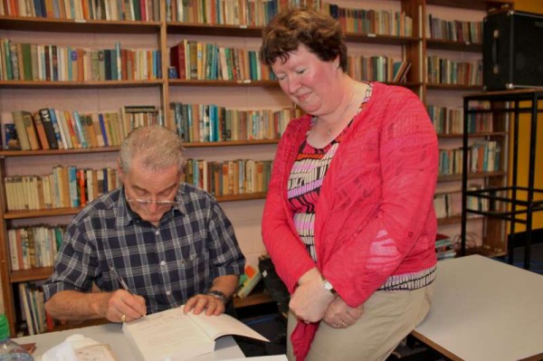 13Tomi Reichental visits Millstreet Community School 2014 -800