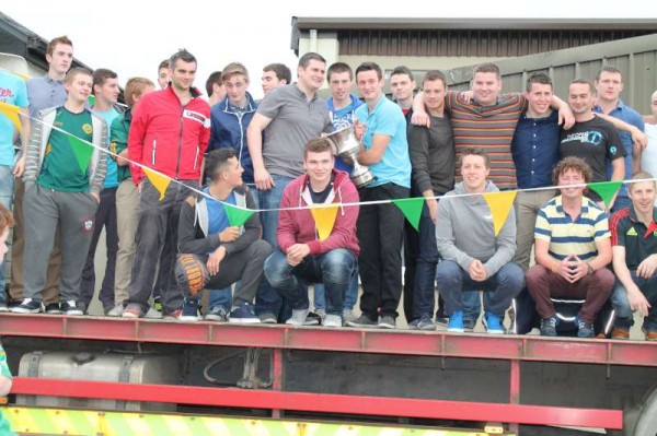 39Victory Parade for Millstreet Football Champions 2014 -800