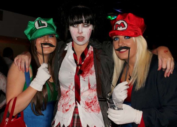 2Fancy Dress Party at Wallis Arms  25th Oct. 2014  -800