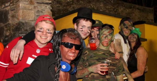 40Fancy Dress Party at Wallis Arms  25th Oct. 2014  -800