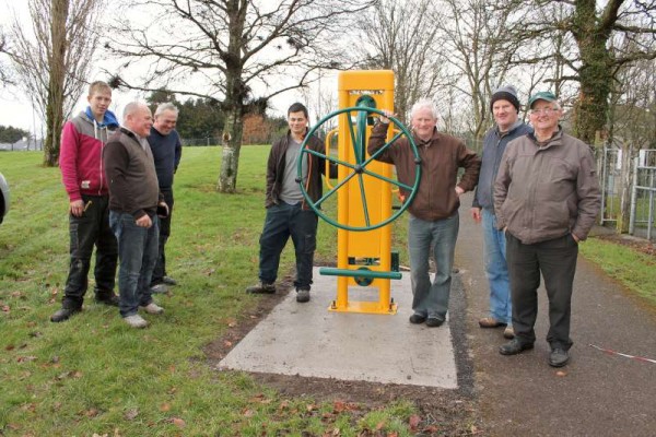 On Thursday, 12th Feb. 2015 Millstreet Town Park "Outdoor Gym" became a reality when the 24 very impressive units were installed by the wonderfully efficient Co. Mayo Company.  Click on the images to enlarge.  (S.R.)