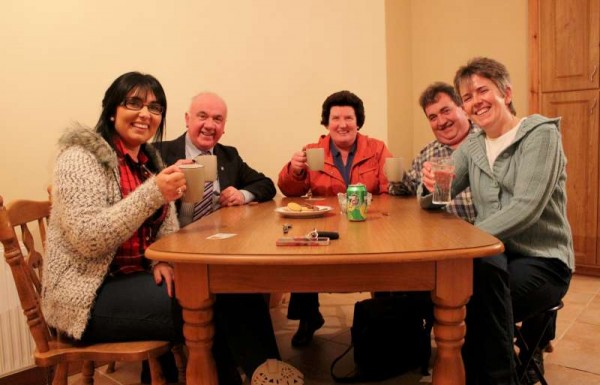 Celebrating with a cuppa following LTV2 recording of Prog. 246 in our Cullen Studio.  Eilish O'Sullivan of Innishannon and Cork Music Station was our Guest Presenter and we were also delighted to welcome her Mum, Maureen to our Studio in the very welcoming home of William & Ita Fitzgerald in Cullen.  Click on the images to enlarge.  (S.R.)