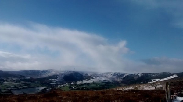 2015-03-02 Top of Clara in Snow 03 - looking south towards Gneeves