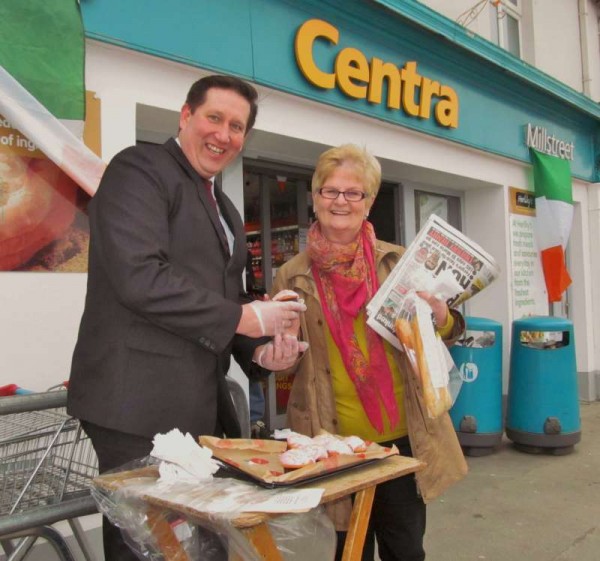 Manager of Herlihy's Centra, Millstreet - Greg Kuderski - makes a wonderful presentation to Margaret Bourke on Mother's Day - 15th March 2015.  Click on the image to enlarge. (S.R.)