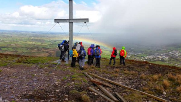 Thanks to Joe Fitzgerald we are given the wonderful opportunity to view some remarkable images from the "Three Peaks Challenge" of the recent Millstreet Walking Festival.  Here, for example, the exquisite view of a rainbow as seen by energetic walkers from the Cross on Clara Mountain.  And, below, the Mast at Mullaghanish.  Click on the images to enlarge.  (S.R.)