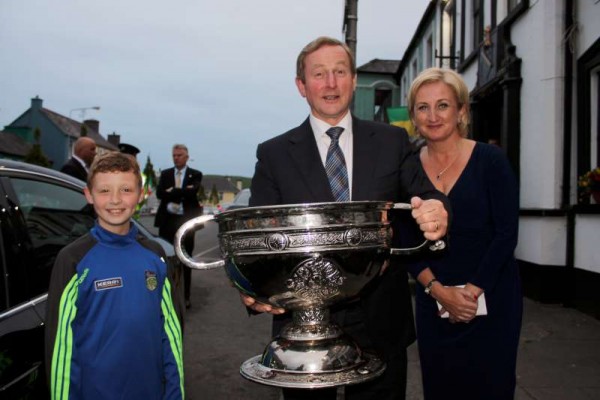 4Taoiseach Enda Kenny in Millstreet 12th June '15 -800