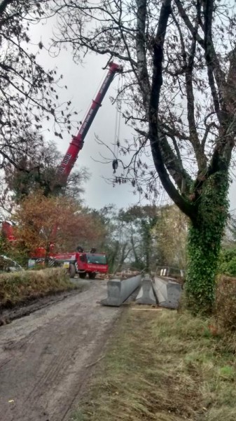 2015-11-09 Construction of the Boeing Bridge 190