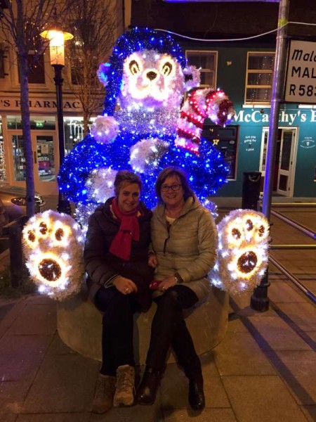 2015-12-01 The New Bear in the Square 1624 - Catherine and Noirín