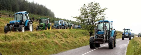 4tractor-run-in-carriganima-18-sept-2016-600